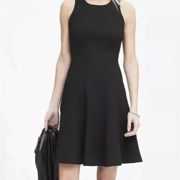 green emerald velvet dress Shop Banana Republic clothing and handbags at SilkRoll. Trade with us! main image 1